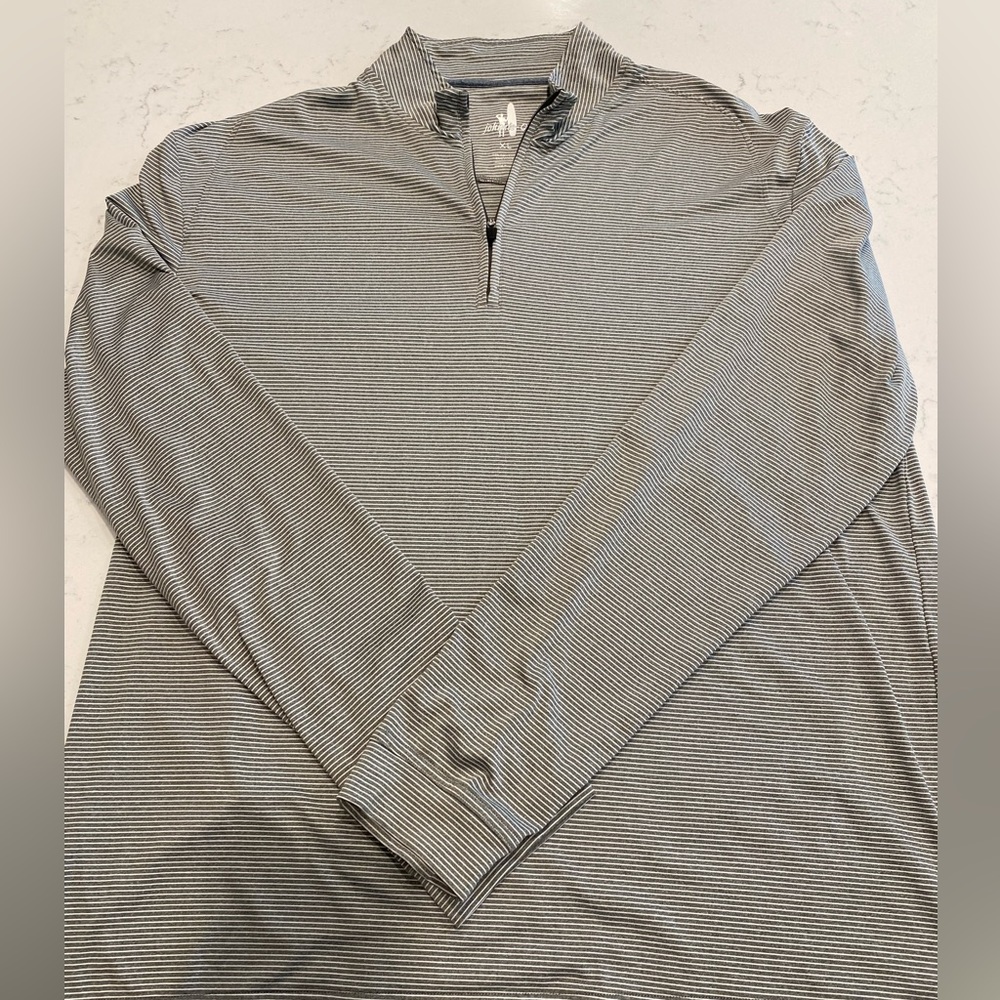 Like new Johnnie-O grey 1/4 zip